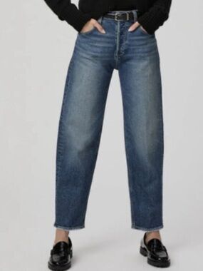 PAIGE ALEXIS COVERED BUTTONFLY IN LOVEJOY DISTRESSED